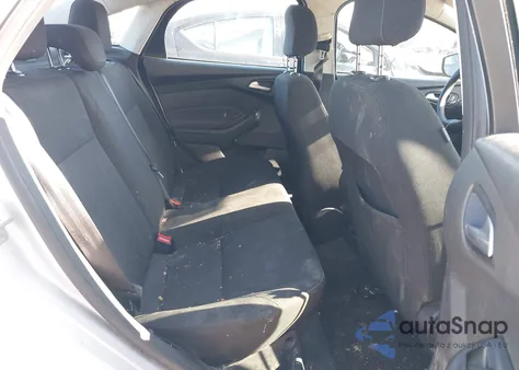 2018 Ford Focus Se z USA, uszkodzony, nr VIN 1FADP3F24JL237071